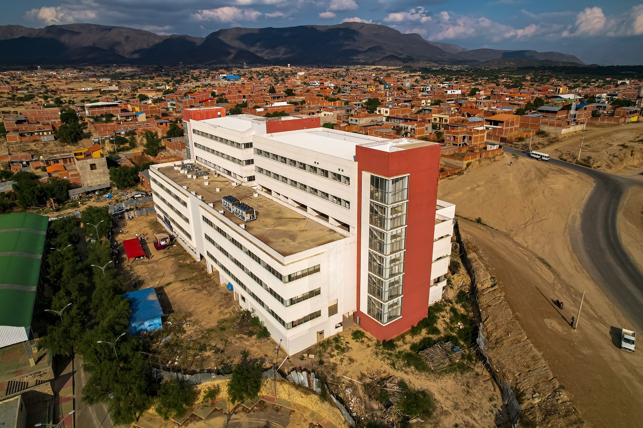 Gobernación De Tarija cumple con sus responsabilidades en el reinicio de obras del Hospital Oncológico