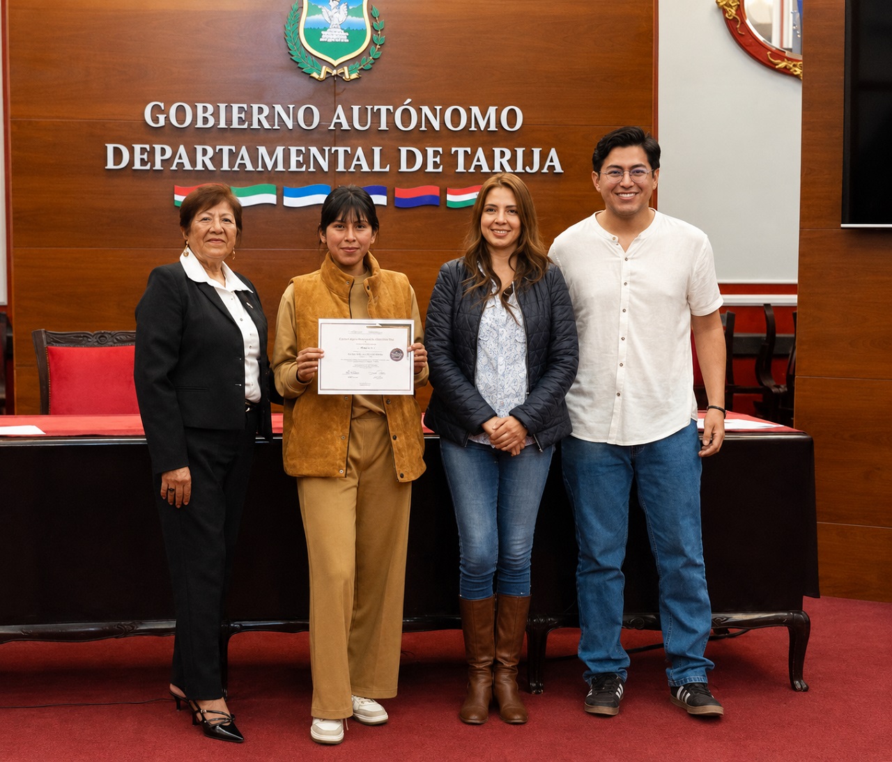 Jóvenes fortalecen sus capacidades con la conclusión del curso 