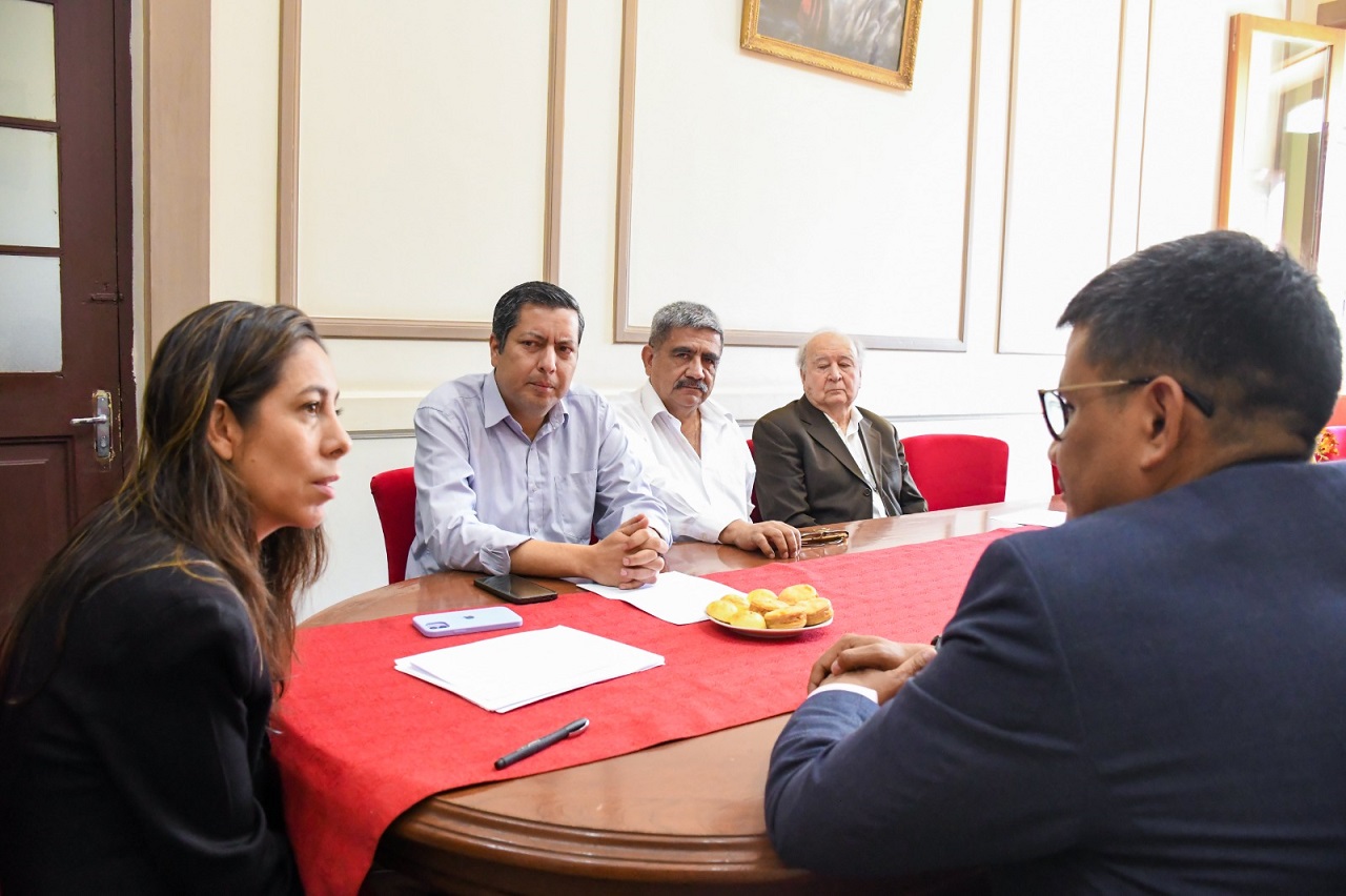 Gobernadora articula esfuerzos entre Tarija y Chuquisaca para impulsar el desarrollo del sur del país
