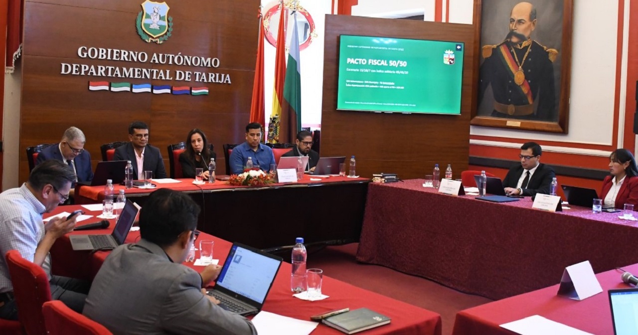Tarija lidera acuerdo de ocho gobernaciones para avanzar en la autonomía fiscal y la Agenda 50/50