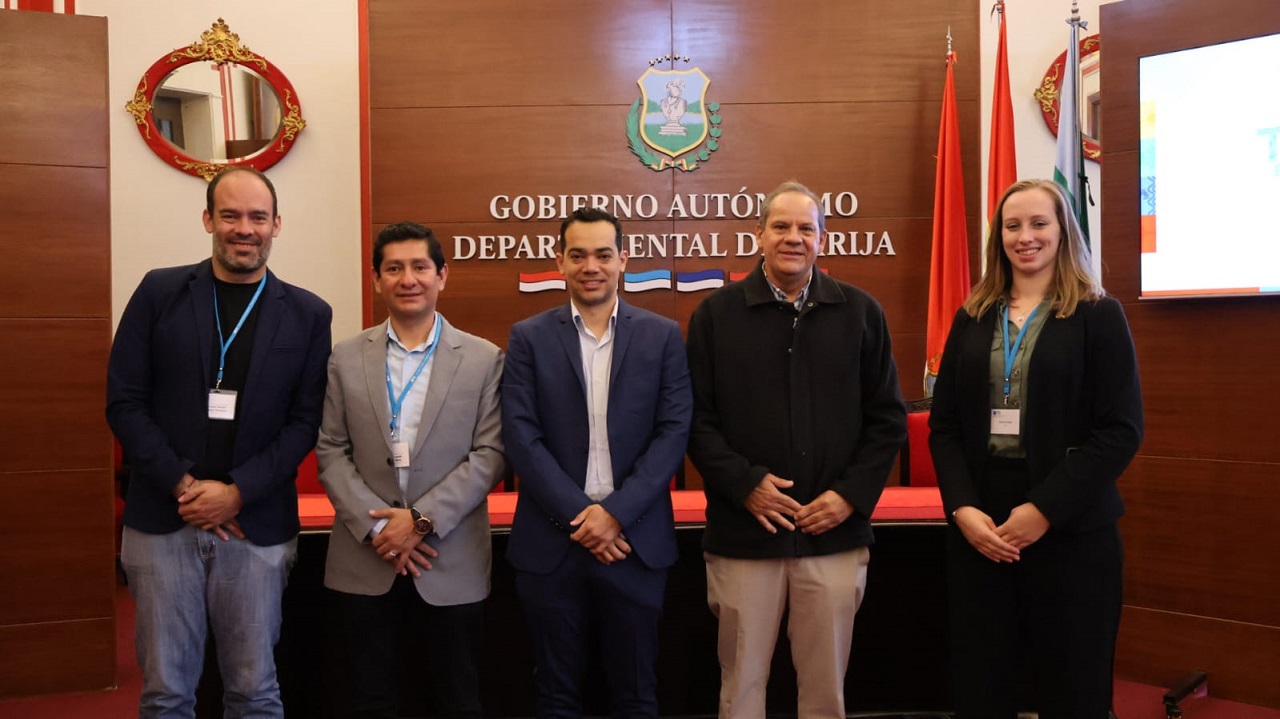 Tarija fortalece la cadena de la uva, vino y singani con un taller de articulación para impulsar la competitividad del sector