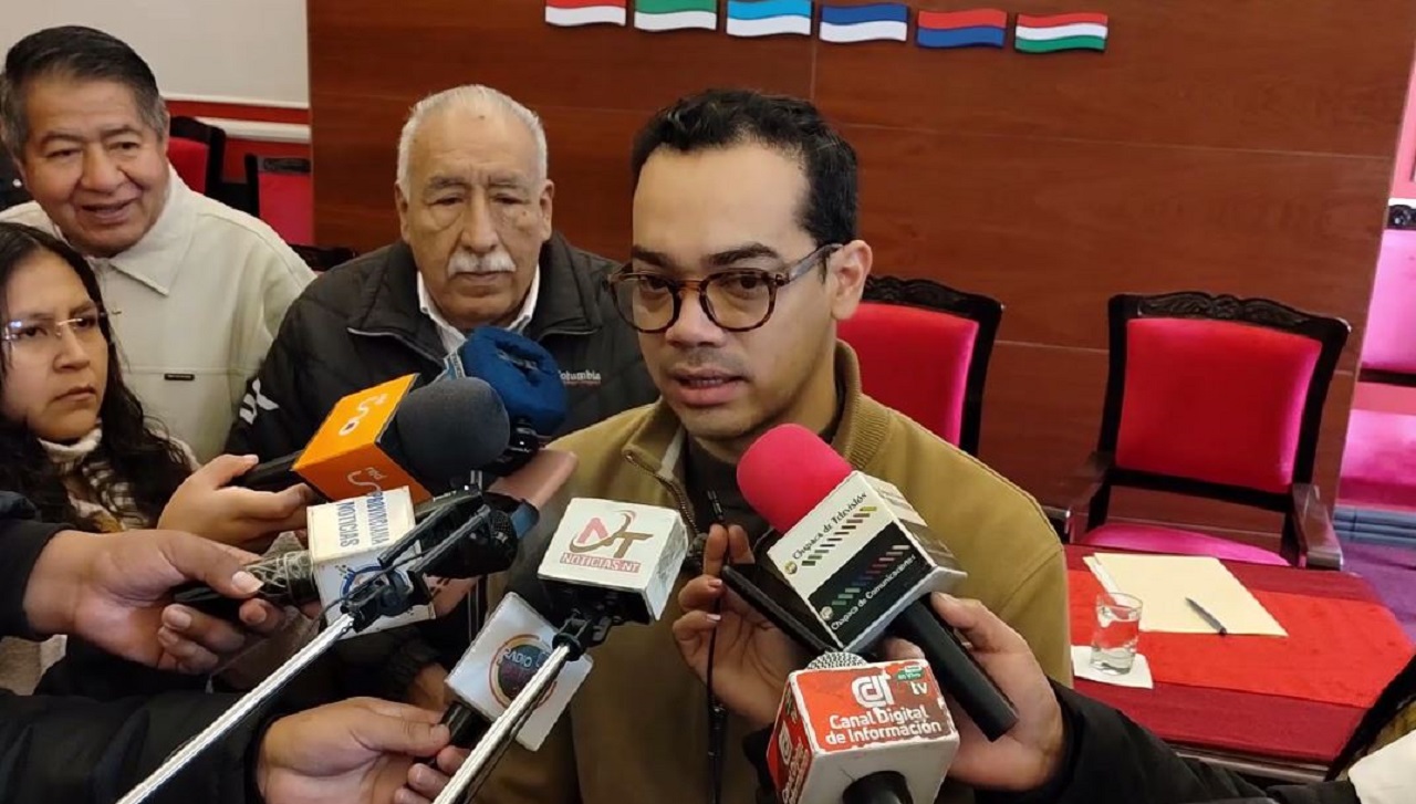 Vicegobernador lamenta situación que vive La Paz y espera que el gobierno termine con la angustia